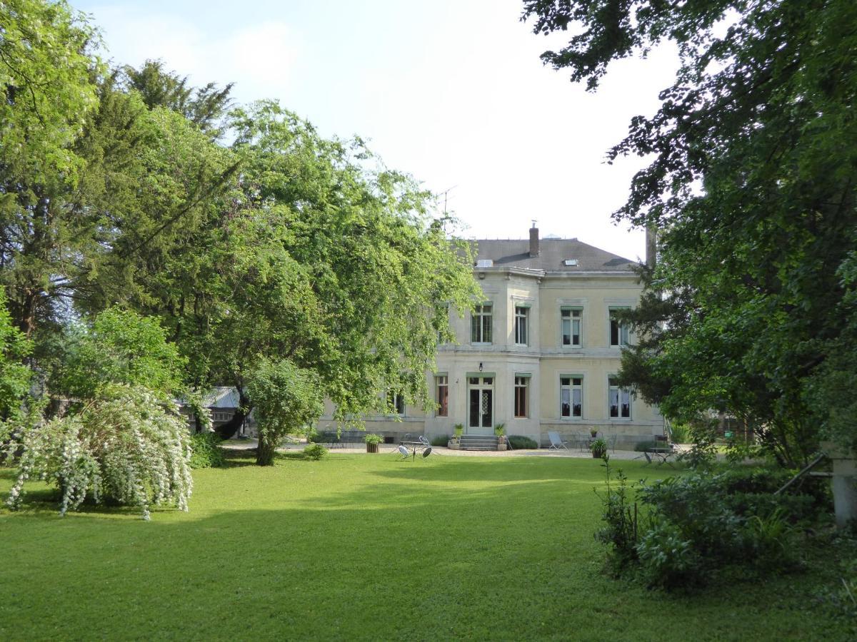 Chateau De Pougy Экстерьер фото
